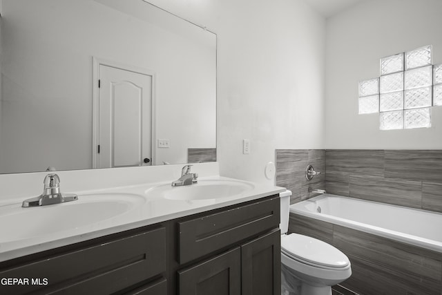 13158 Ludlow Ln, El Paso, TX 79928 - bathroom featuring a garden tub and double vanity