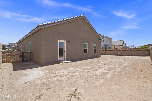 13158 Ludlow Ln, El Paso, TX 79928 - back of property with a gate