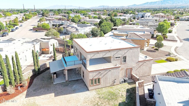 bird's eye view featuring a mountain view