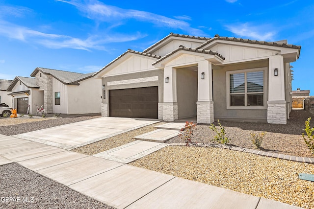 view of front of house featuring a garage