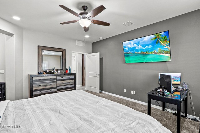 bedroom featuring carpet and ceiling fan