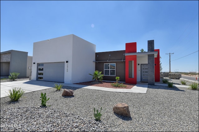 view of front of house featuring a garage