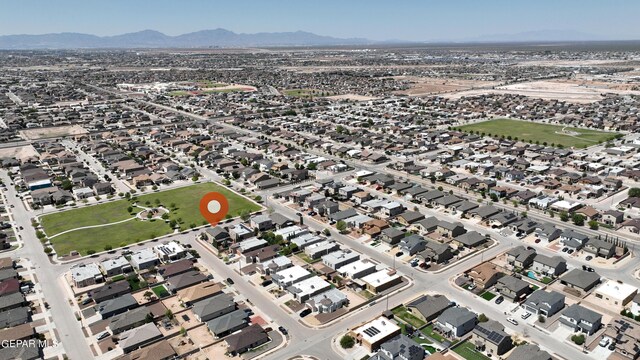 bird's eye view featuring a mountain view