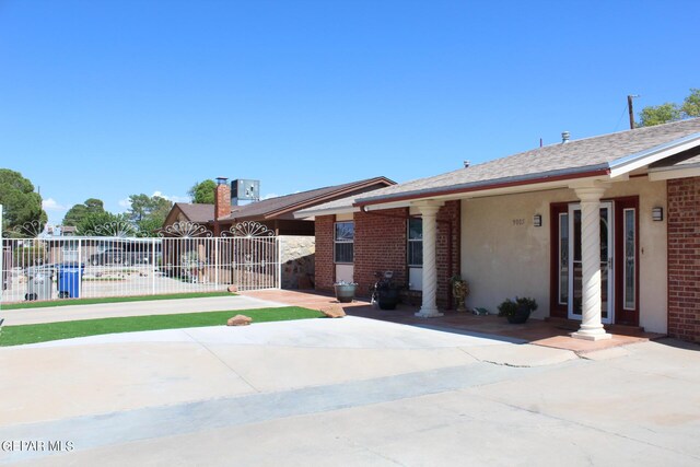 view of front of house featuring a patio area