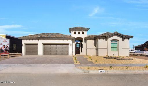 view of front facade with a garage