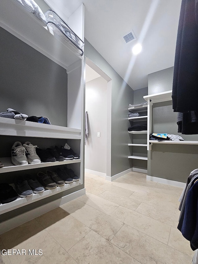 view of spacious closet