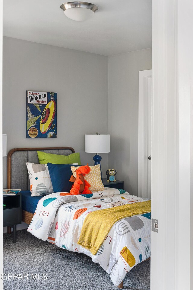 bedroom featuring carpet floors