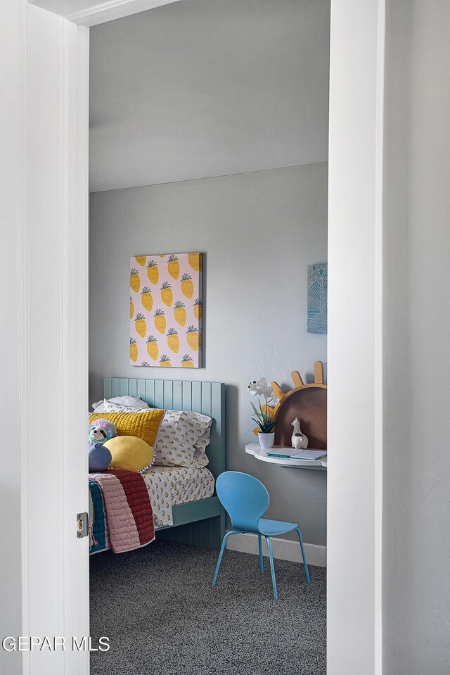 bedroom with carpet