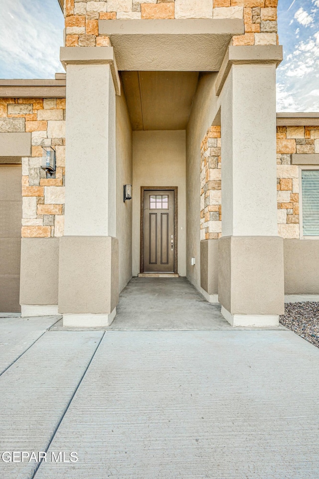 view of property entrance