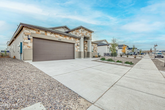 view of front facade featuring a garage