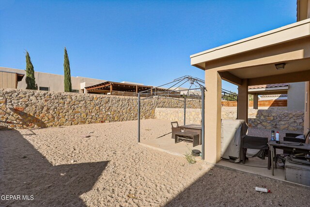 view of yard with a patio area