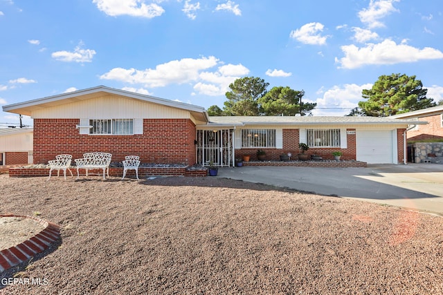 single story home with a garage