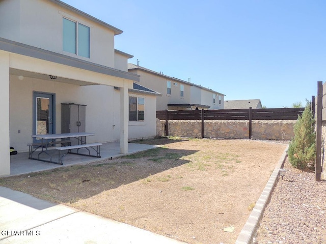 view of yard with a patio