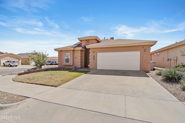 view of front facade featuring a garage