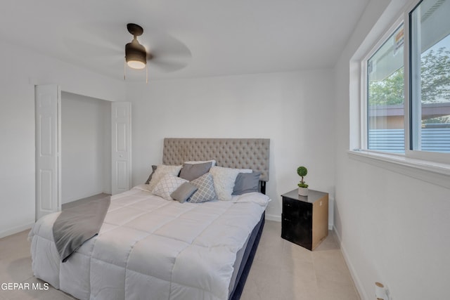 bedroom with ceiling fan