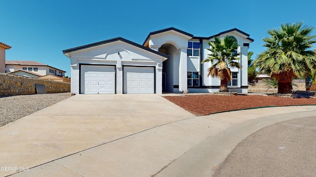 view of front facade featuring a garage