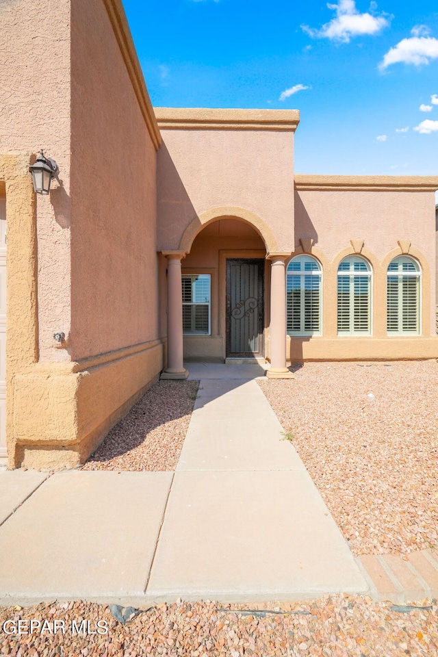 view of property entrance