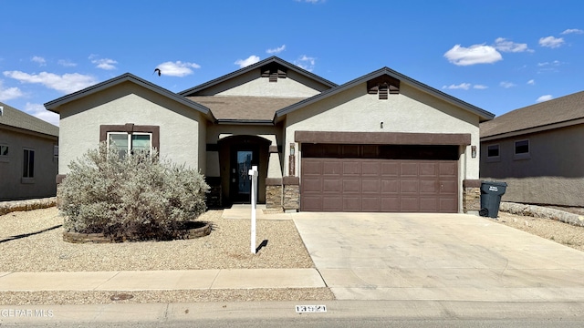 view of front facade featuring a garage