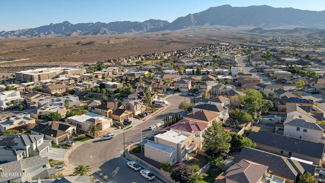 bird's eye view featuring a mountain view