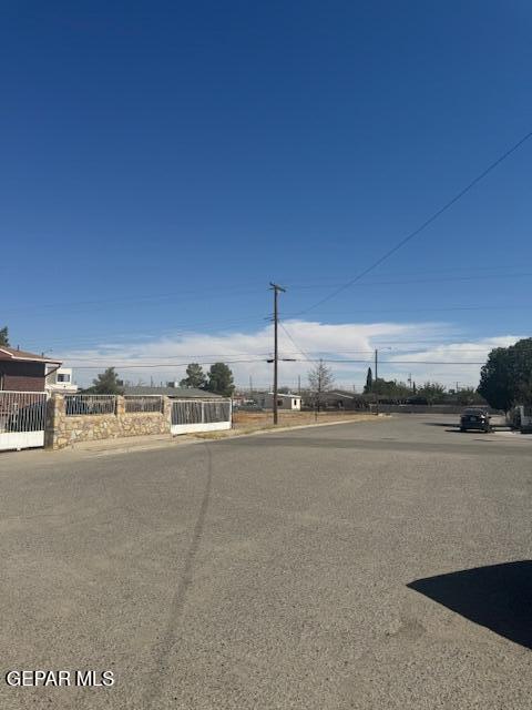 5600 Joe Perez Ct, El Paso, TX 79905 - photo 18