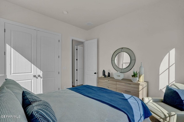 bedroom featuring a closet