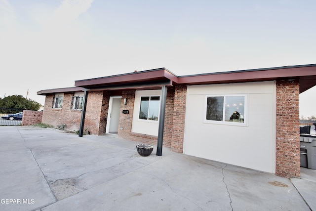 view of front facade with a patio