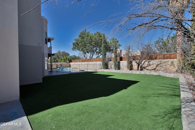 view of yard with a patio