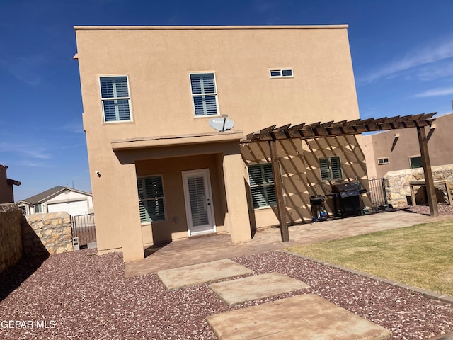 view of front facade with a patio