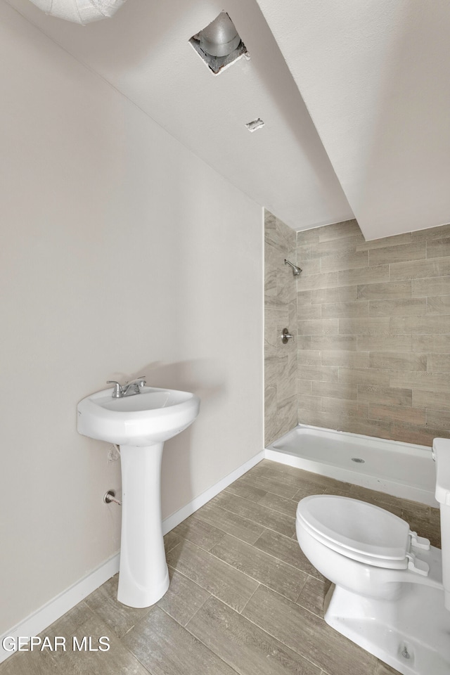 bathroom with sink and toilet