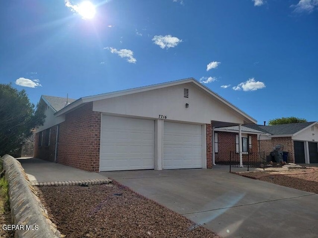 view of front of house featuring a garage