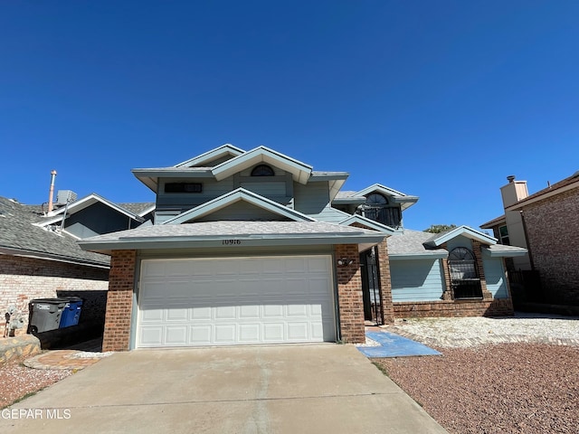 view of front facade with a garage