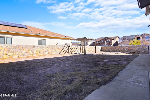 view of yard featuring a pergola