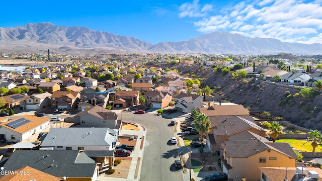 bird's eye view featuring a mountain view