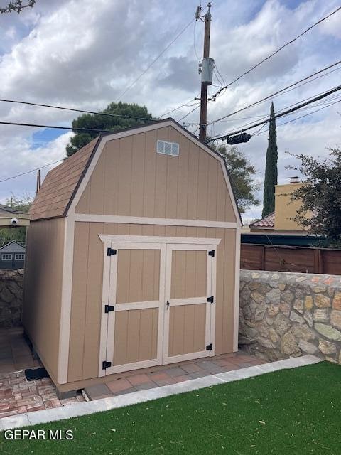 view of outbuilding