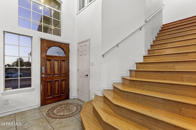 12196 Dos Rios Dr, El Paso, TX 79936 - tiled entryway featuring a high ceiling