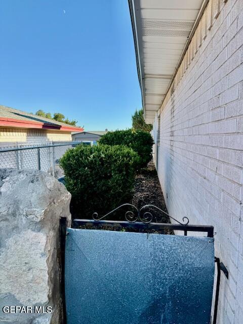 10521 Gaius Dr, El Paso, TX 79924 - exterior view of fence