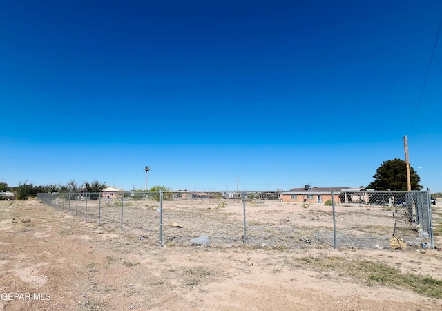 Listing photo 3 for 11608 Ernest Rd, Socorro TX 79927