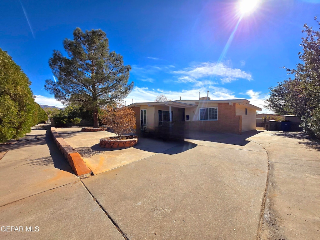 view of front of property with a patio area