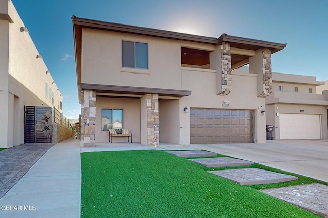 view of front facade with a garage