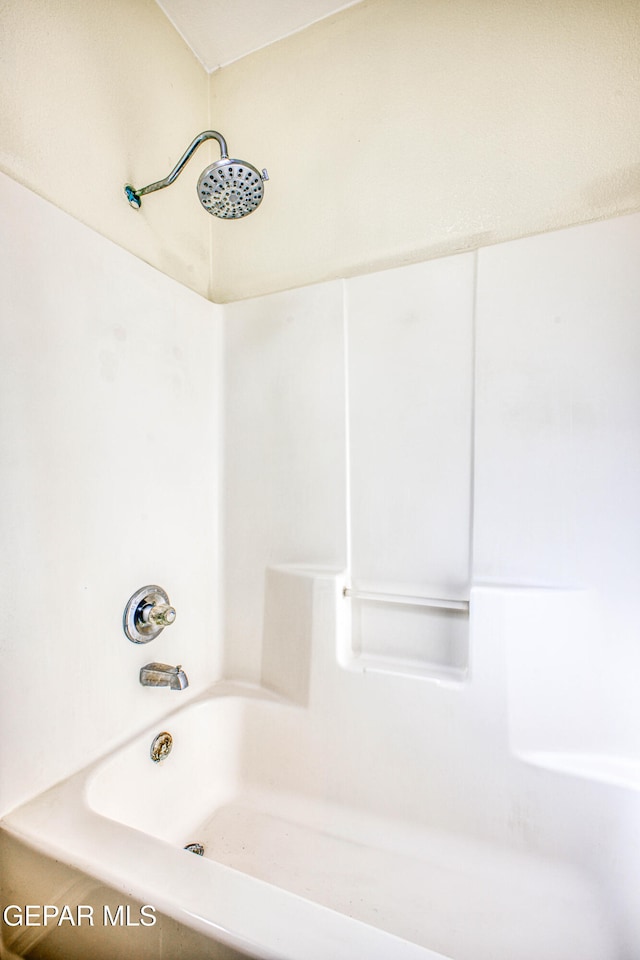 bathroom featuring shower / bathing tub combination