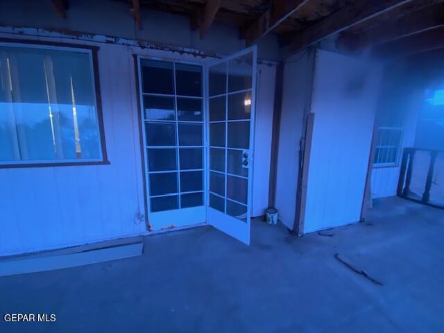 2078 Gus Moran St, El Paso, TX 79936 - unfurnished room with concrete flooring