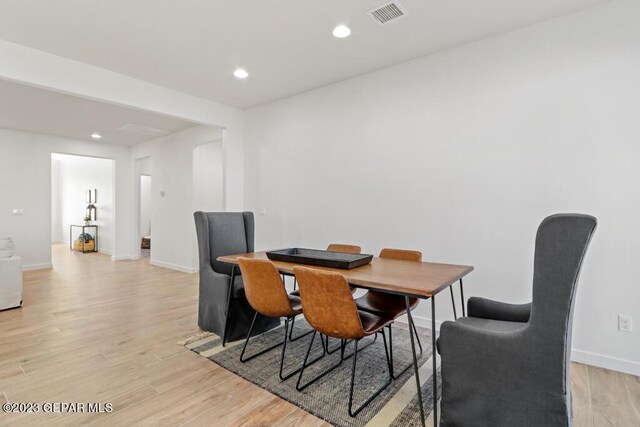 205 Playa Vista St, El Paso, TX 79928 - dining area featuring light wood-style floors, recessed lighting, and baseboards