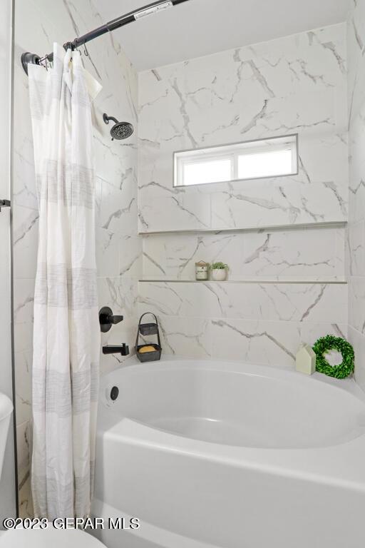 205 Playa Vista St, El Paso, TX 79928 - full bath with shower / bath combo