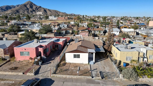 bird's eye view featuring a mountain view