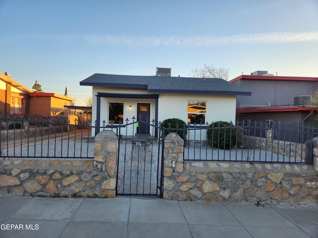 view of front of property