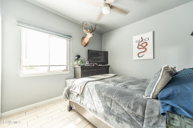 bedroom with ceiling fan