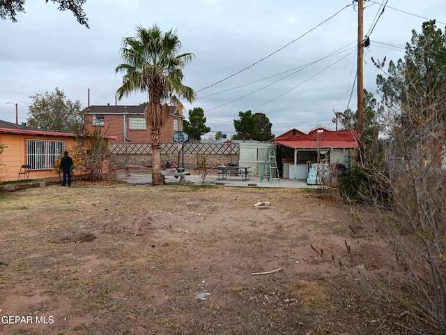 view of yard featuring a patio