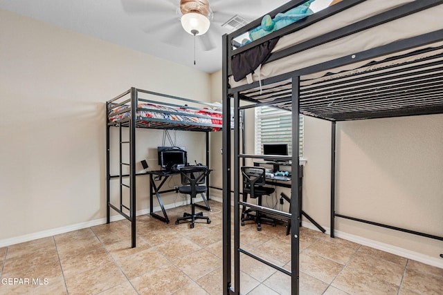 bedroom with ceiling fan