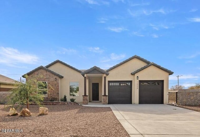 view of front of property featuring a garage