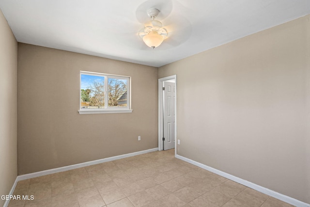 unfurnished room featuring ceiling fan